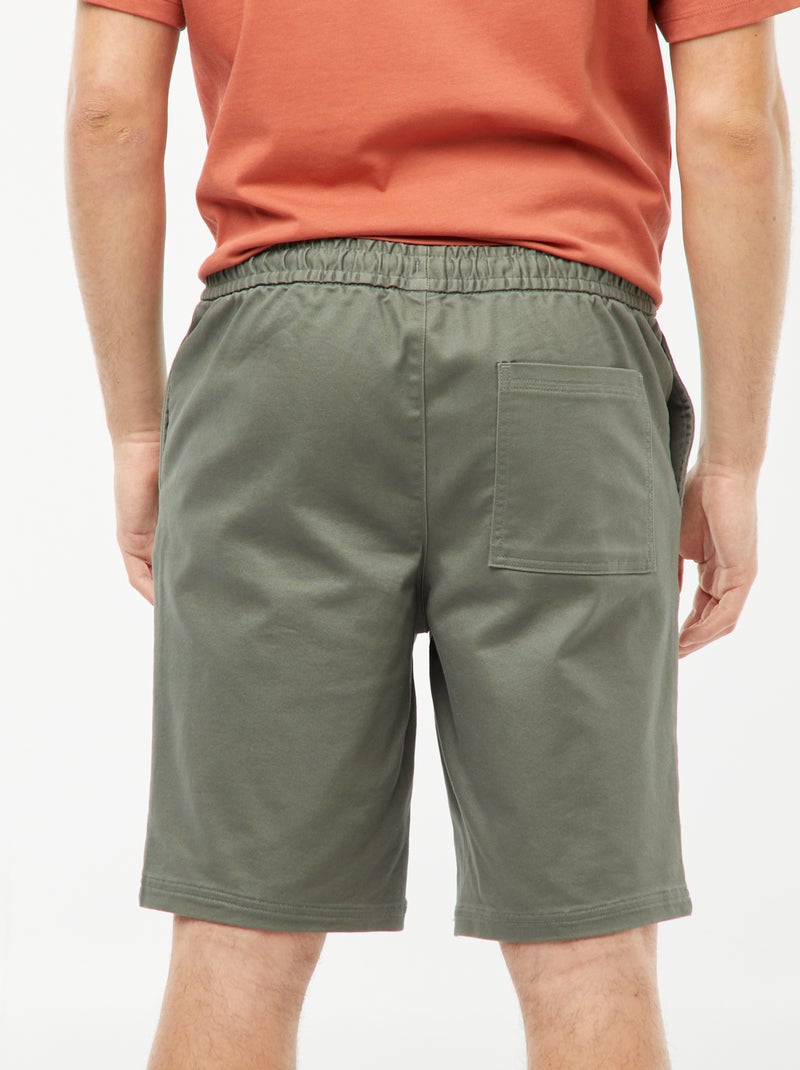 Bermudas chiques de corte direito VERDE - Kiabi