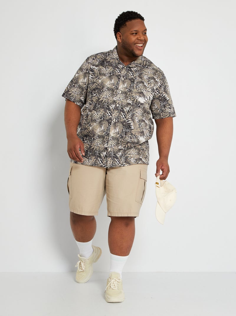Bermudas com bolsos cargo bege - Kiabi