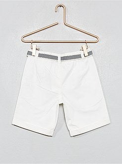 Bermudas com cinto a condizer - Kiabi