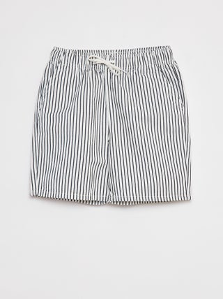 Bermudas com cintura elástica