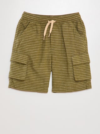 Bermudas com vários bolsos