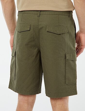 Bermudas com vários bolsos