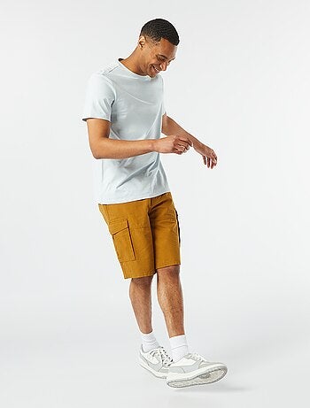 Bermudas com vários bolsos