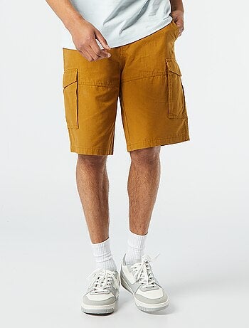 Bermudas com vários bolsos