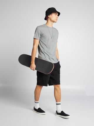 Bermudas com vários bolsos