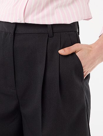 Bermudas de pinças de cintura subida