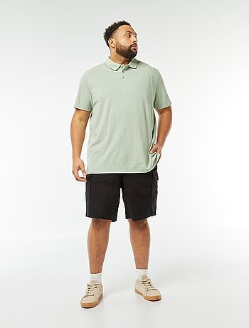 Bermudas de sarja com vários bolsos