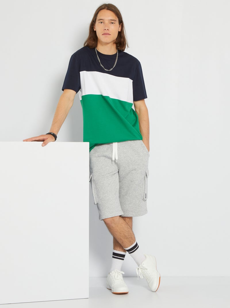 Bermudas em moletão com bolsos cargo CINZA - Kiabi