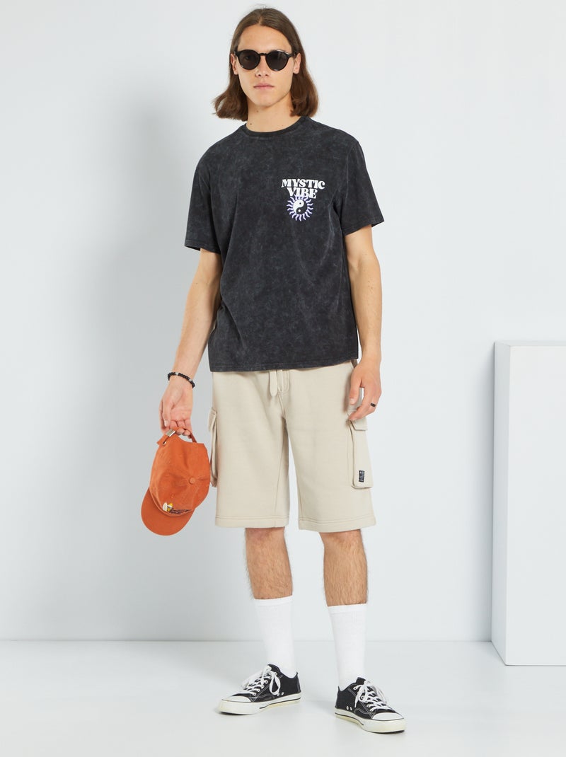 Bermudas em moletão com bolsos cargo PRETO - Kiabi