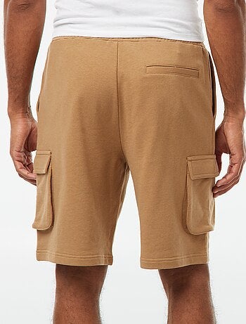 Bermudas em moletão leve com vários bolsos