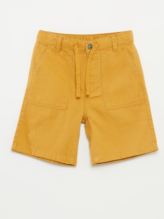 Bermudas em sarja