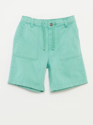 Bermudas em sarja