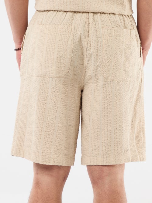 Bermudas em tecido tipo crépon - Kiabi