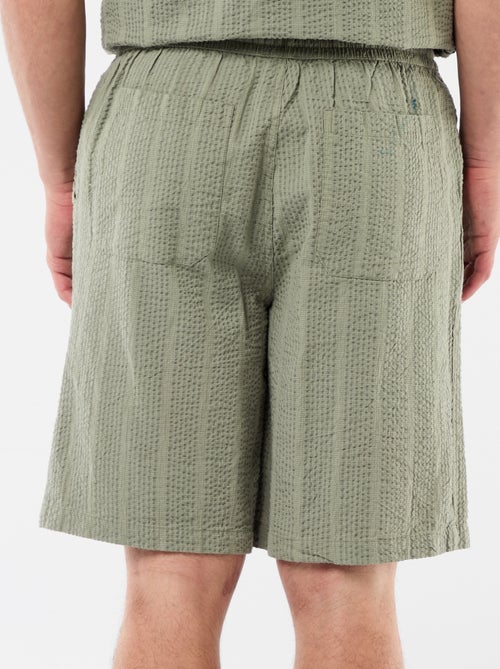 Bermudas em tecido tipo crépon - Kiabi