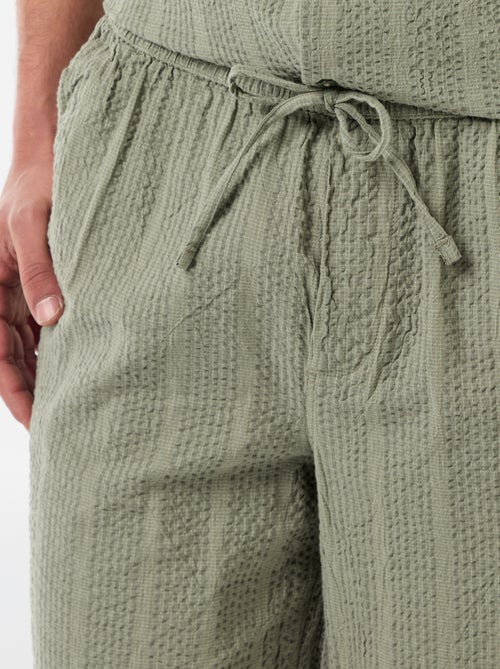 Bermudas em tecido tipo crépon - Kiabi