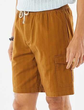 Bermudas em twill com vários bolsos