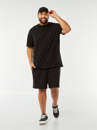 Bermudas estilo desportivo em malha piqué