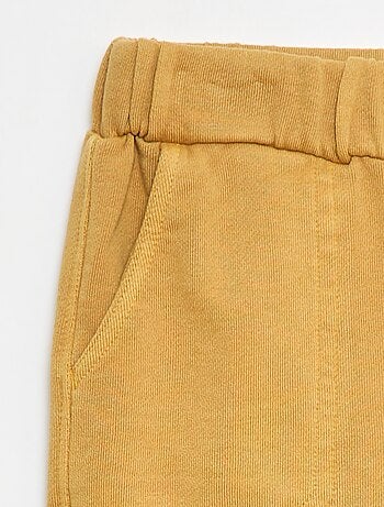Bermudas fluidas em French Terry