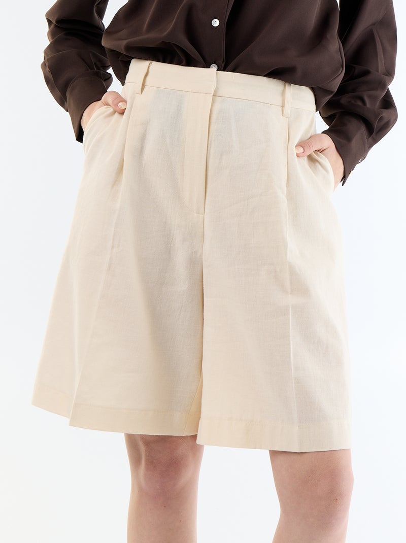 Bermudas largas em linho misto com pregas Bege - Kiabi