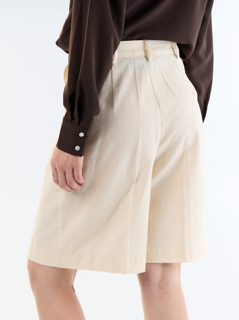 Bermudas largas em linho misto com pregas Bege - Kiabi