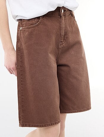Bermudas largas em sarja