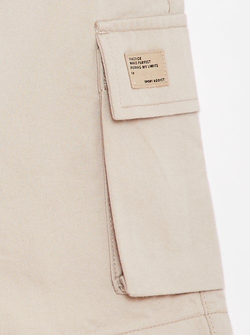 Bermudas lisas com bolsos com aba - Kiabi