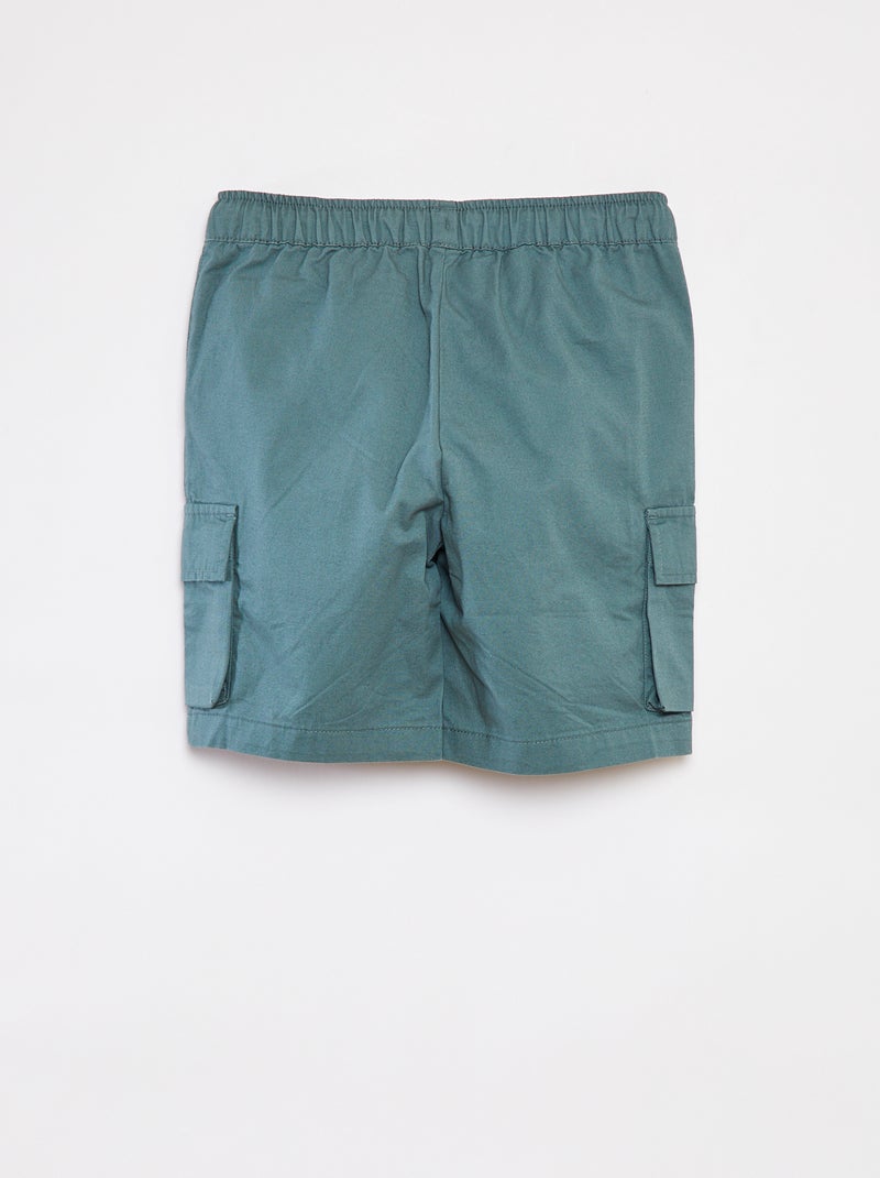 Bermudas lisas com bolsos com aba VERDE - Kiabi
