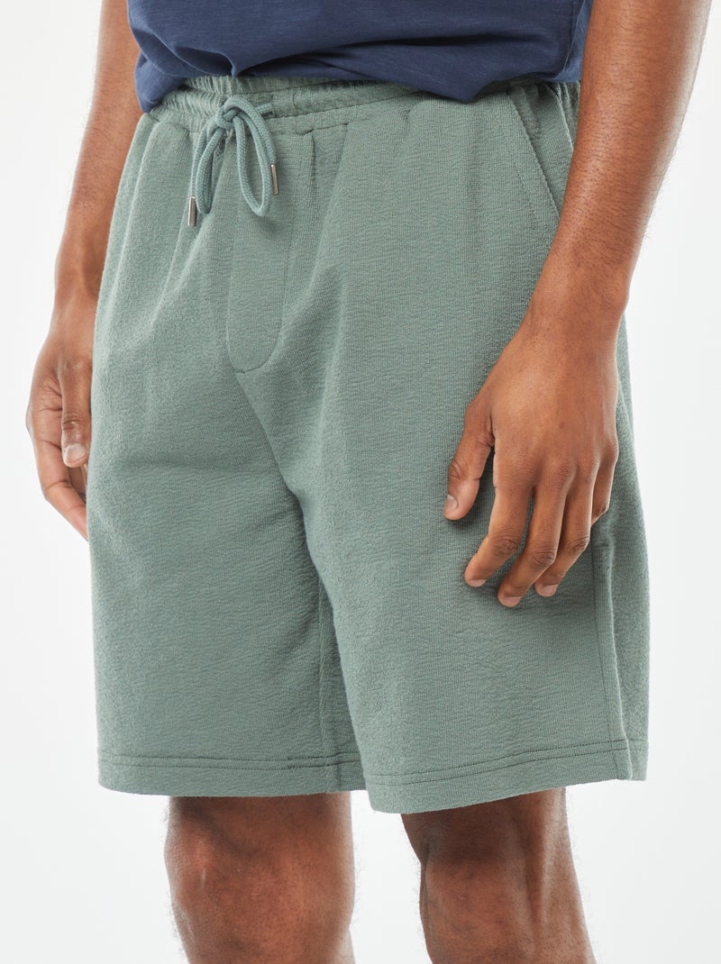 Bermudas lisas com bolsos VERDE - Kiabi