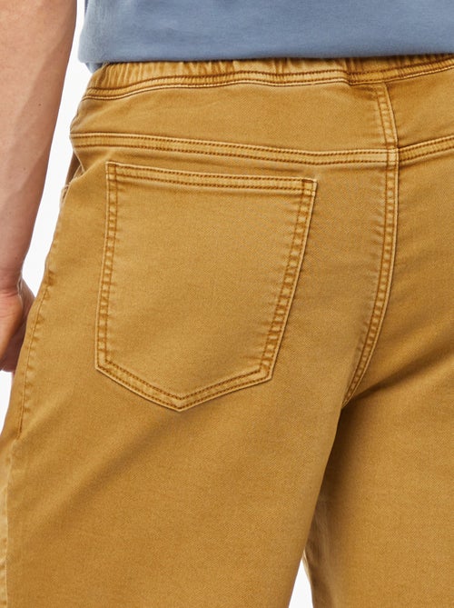 Bermudas lisas com cintura elástica e atilho para apertar - Kiabi Bermudas lisas com cintura elástica e atilho para apertar - Kiabi