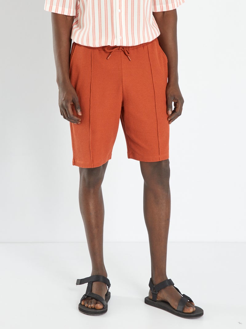 Bermudas lisas em ninho de abelha MARROM - Kiabi