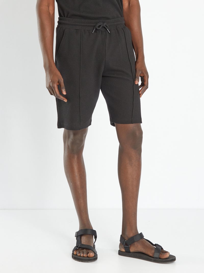 Bermudas lisas em ninho de abelha Preto - Kiabi