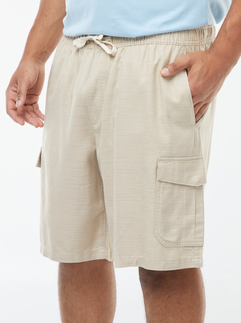 Bermudas lisas em sarja com bolsos laterais Bege - Kiabi