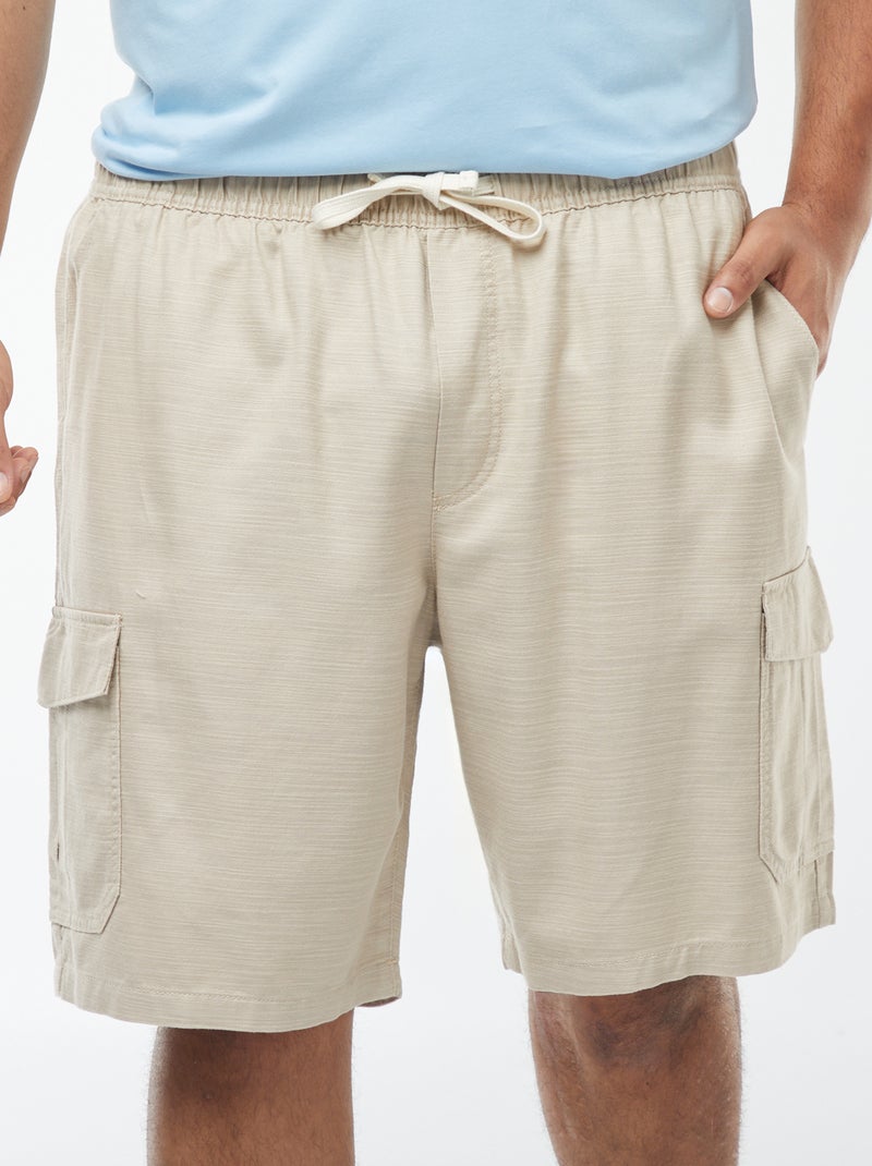 Bermudas lisas em sarja com bolsos laterais Bege - Kiabi