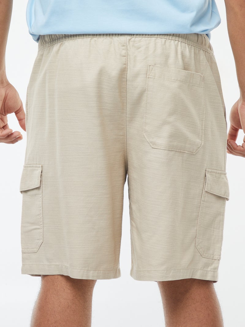 Bermudas lisas em sarja com bolsos laterais Bege - Kiabi
