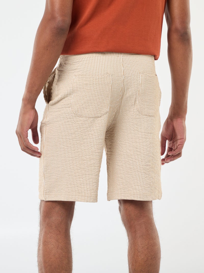 Bermudas material tipo crepe
 às riscas Bege - Kiabi