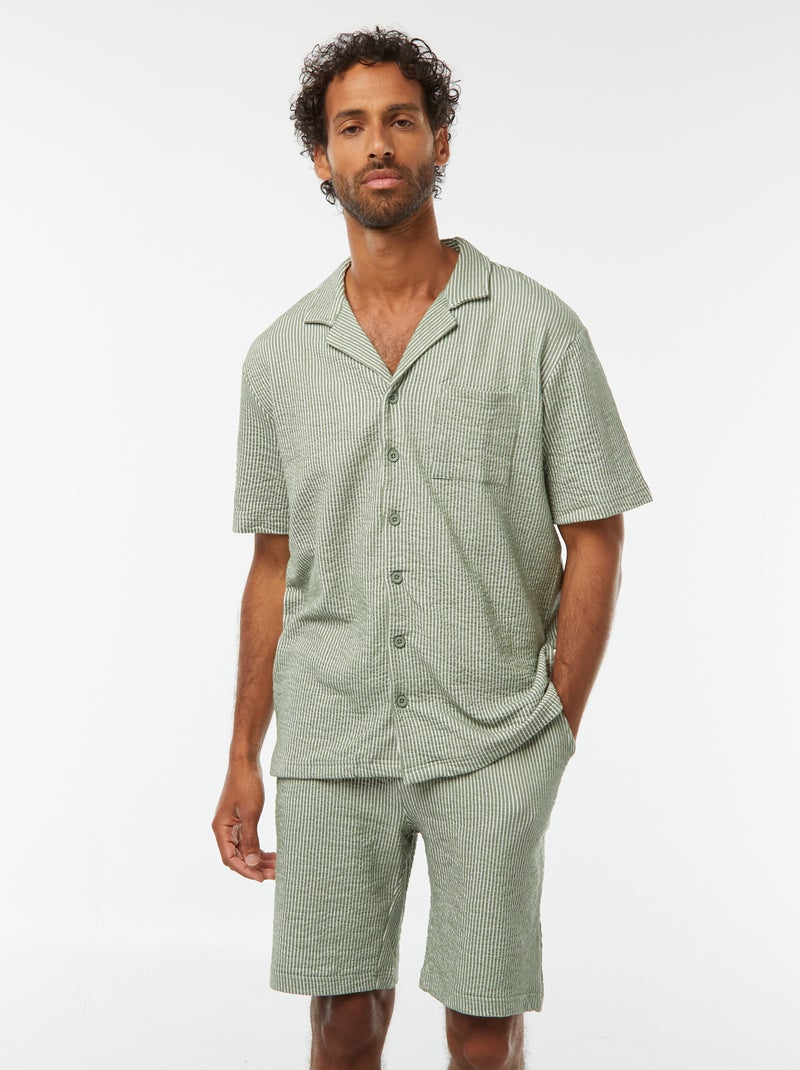 Bermudas material tipo crepe
 às riscas Verde - Kiabi