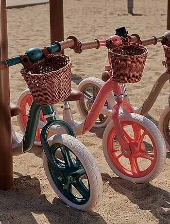 Bicicleta de equilíbrio com capacete LIONELO Alex Plus – Leve – Selim confortável