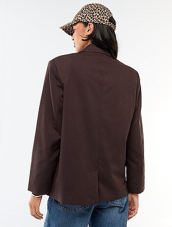 Blazer com abertura de abotoadura dupla