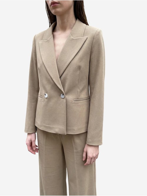 Blazer com gola xaile e botões my fashion - Kiabi Blazer com gola xaile e botões my fashion - Kiabi