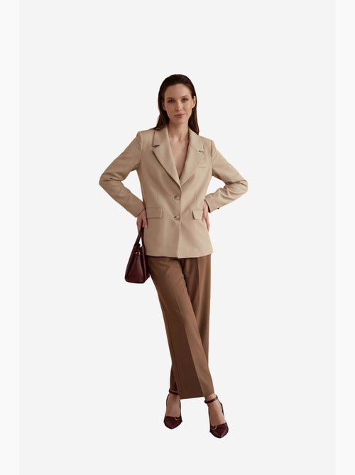 Blazer com gola xale e fecho de botões my fashion - Kiabi Blazer com gola xale e fecho de botões my fashion - Kiabi