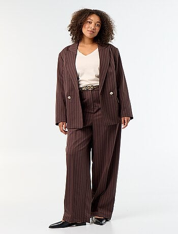 Blazer comprido com abotoamento duplo