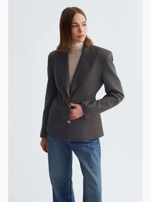 Blazer de crepe ajustado com gola xale dilvin - Kiabi Blazer de crepe ajustado com gola xale dilvin - Kiabi