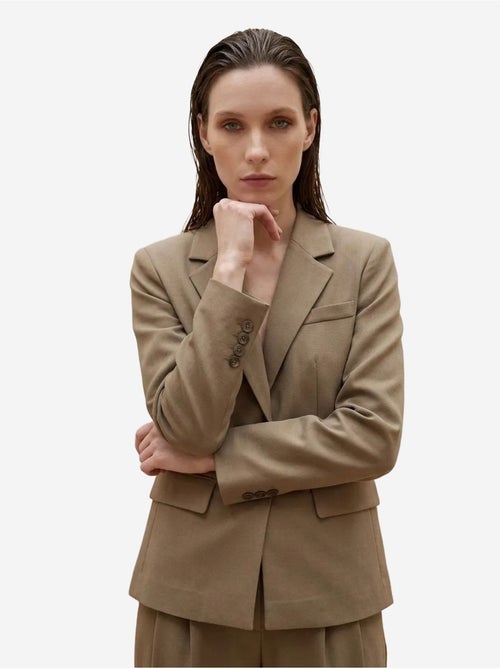 Blazer de mulher de corte regular my fashion - Kiabi Blazer de mulher de corte regular my fashion - Kiabi