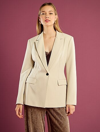 Blazer justo com corte cintado