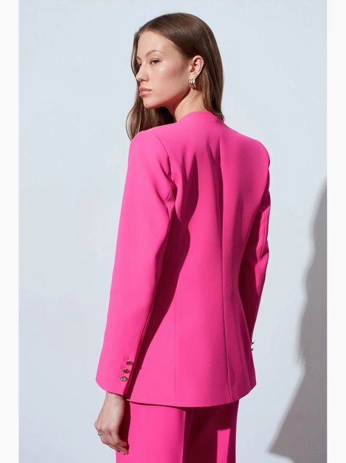 Blazer justo em crepe dilvin - Kiabi Blazer justo em crepe dilvin - Kiabi