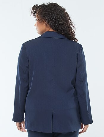 Blazer liso com 2 bolsos com aba