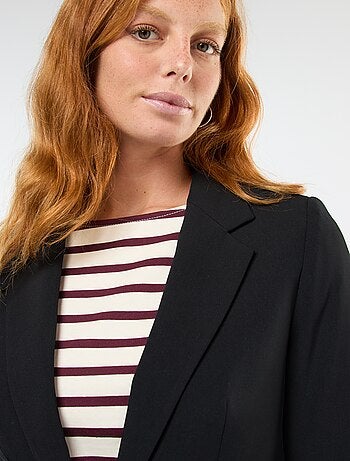 Blazer liso com gola com lapelas