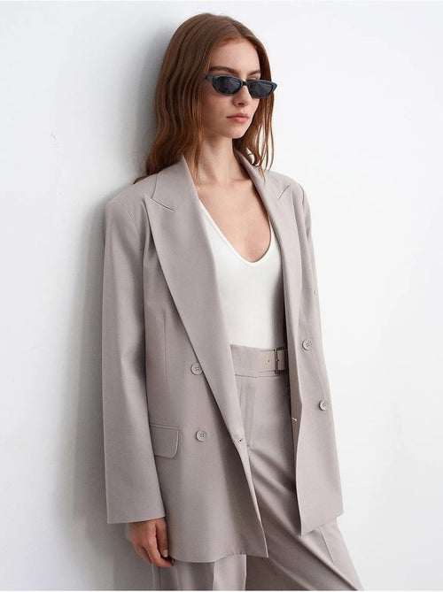 Blazer longo de crepe com gola xale dilvin - Kiabi Blazer longo de crepe com gola xale dilvin - Kiabi