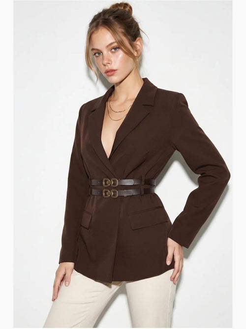 Blazer longo em crepe com detalhe de patch lucci - Kiabi Blazer longo em crepe com detalhe de patch lucci - Kiabi