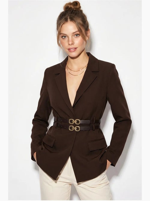 Blazer longo em crepe com detalhe de patch lucci - Kiabi Blazer longo em crepe com detalhe de patch lucci - Kiabi
